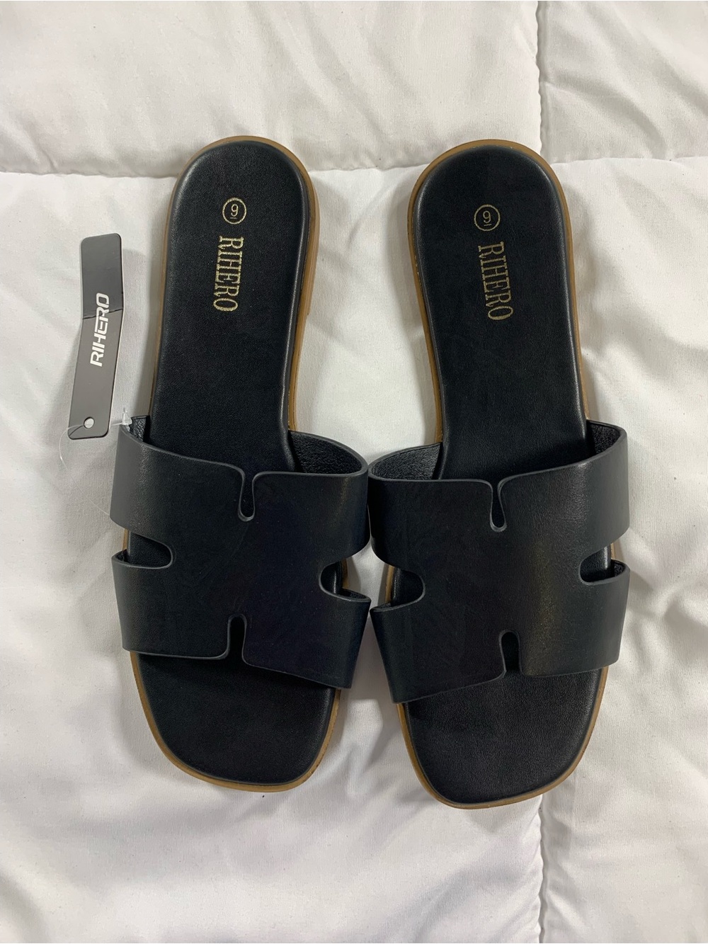New RIHERO flat sandals size 9